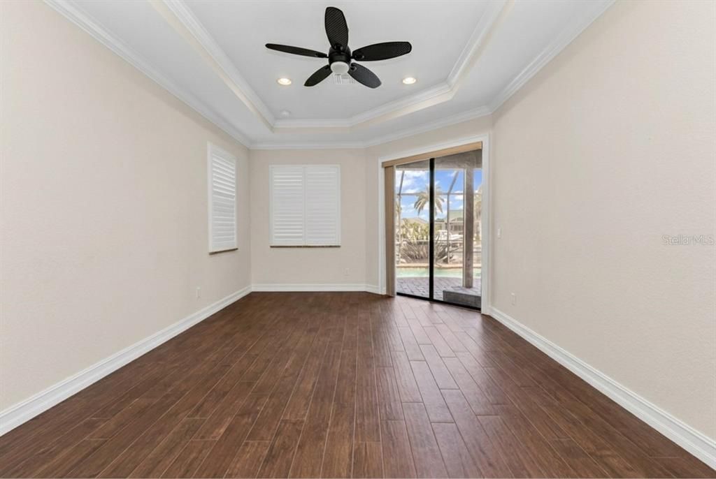 For Sale: $885,000 (3 beds, 3 baths, 2200 Square Feet)