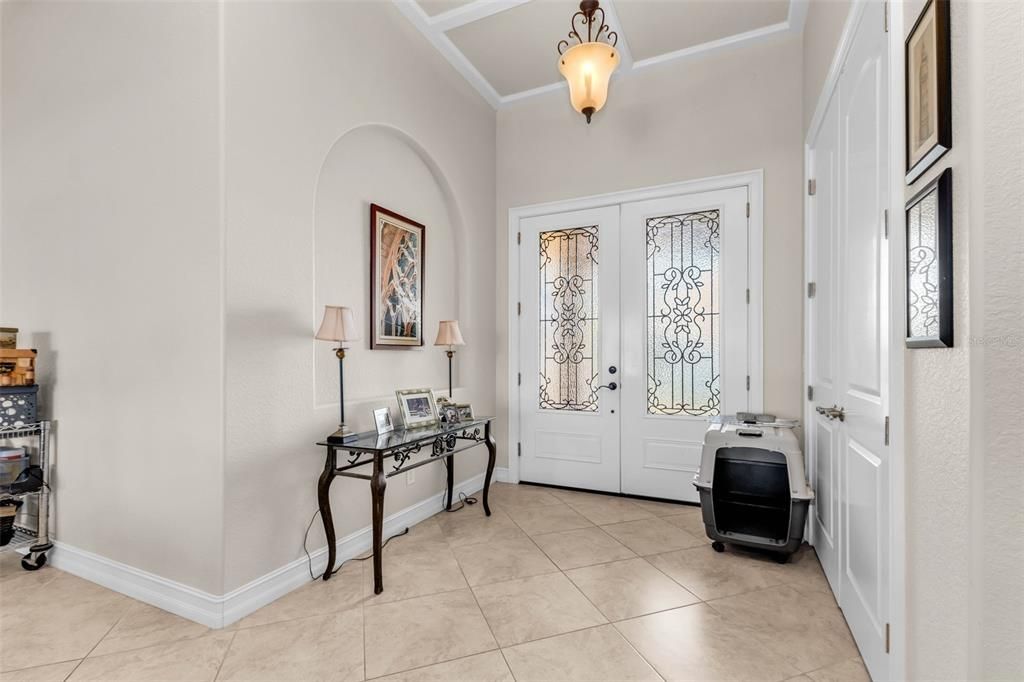 For Sale: $885,000 (3 beds, 3 baths, 2200 Square Feet)