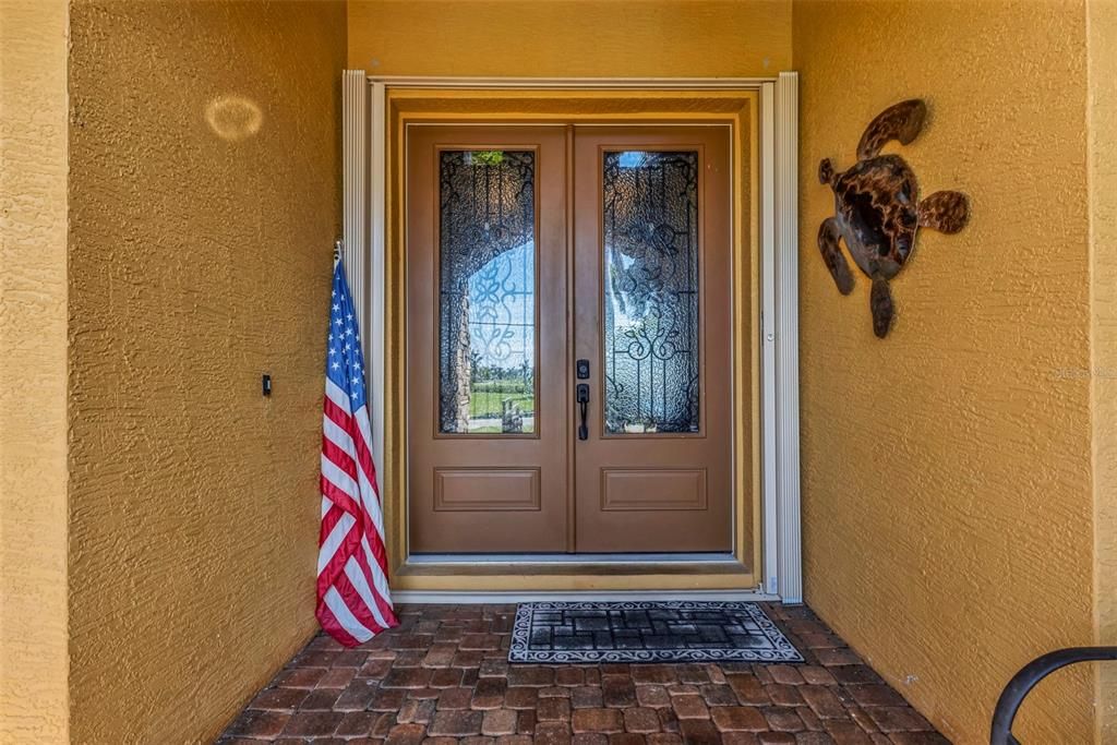 For Sale: $885,000 (3 beds, 3 baths, 2200 Square Feet)