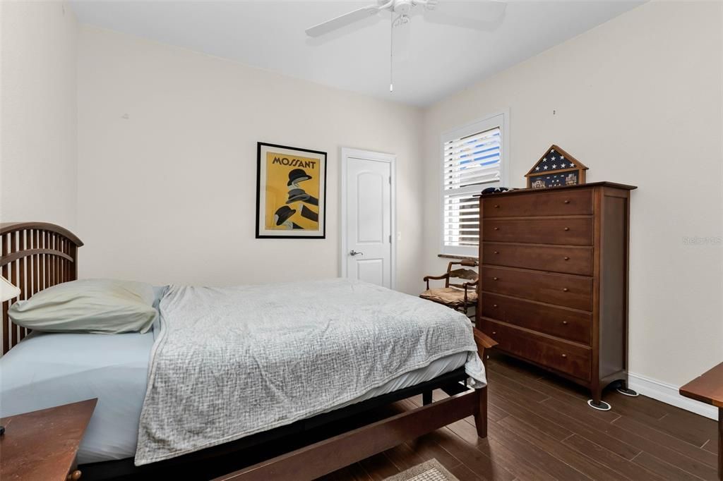 For Sale: $885,000 (3 beds, 3 baths, 2200 Square Feet)