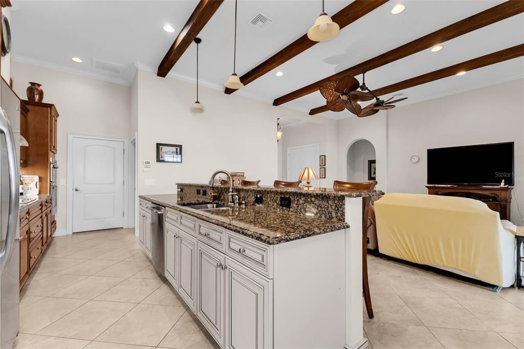 For Sale: $885,000 (3 beds, 3 baths, 2200 Square Feet)