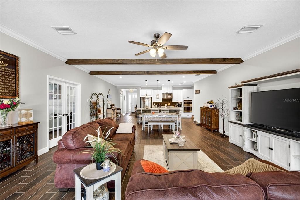 For Sale: $750,000 (4 beds, 4 baths, 2920 Square Feet)