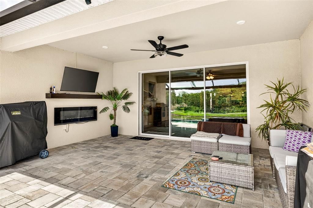For Sale: $750,000 (4 beds, 4 baths, 2920 Square Feet)