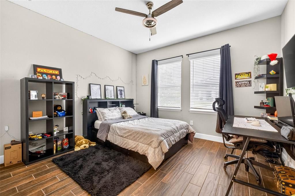 For Sale: $750,000 (4 beds, 4 baths, 2920 Square Feet)
