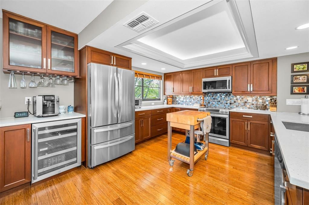 En Venta: $699,900 (3 camas, 2 baños, 1885 Pies cuadrados)