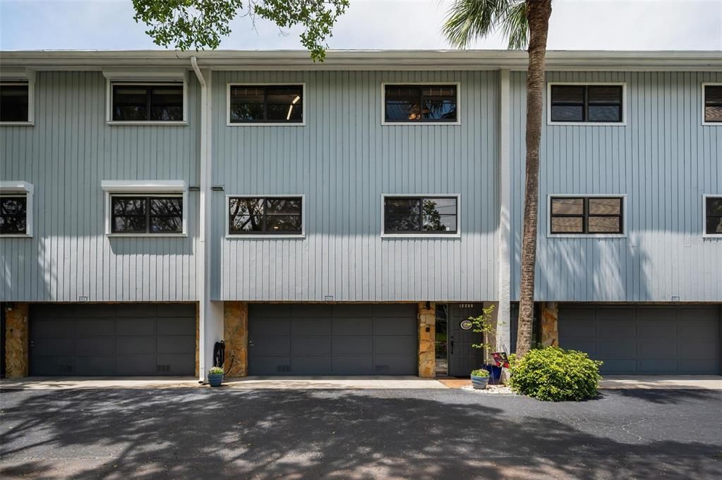 En Venta: $699,900 (3 camas, 2 baños, 1885 Pies cuadrados)