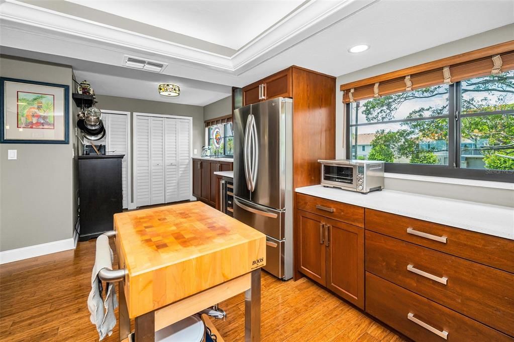 En Venta: $699,900 (3 camas, 2 baños, 1885 Pies cuadrados)