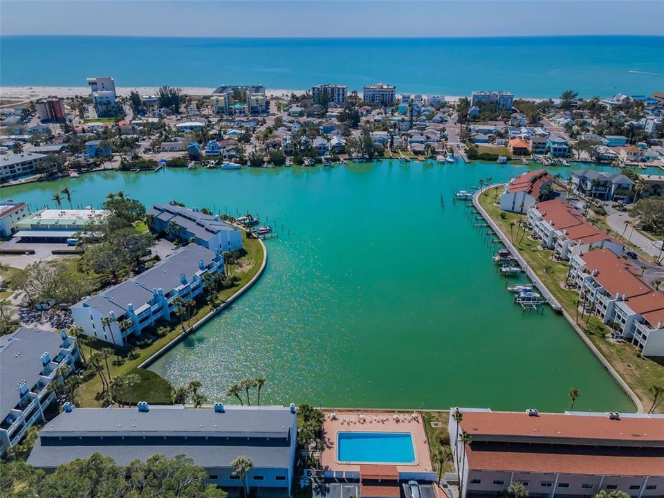 En Venta: $699,900 (3 camas, 2 baños, 1885 Pies cuadrados)