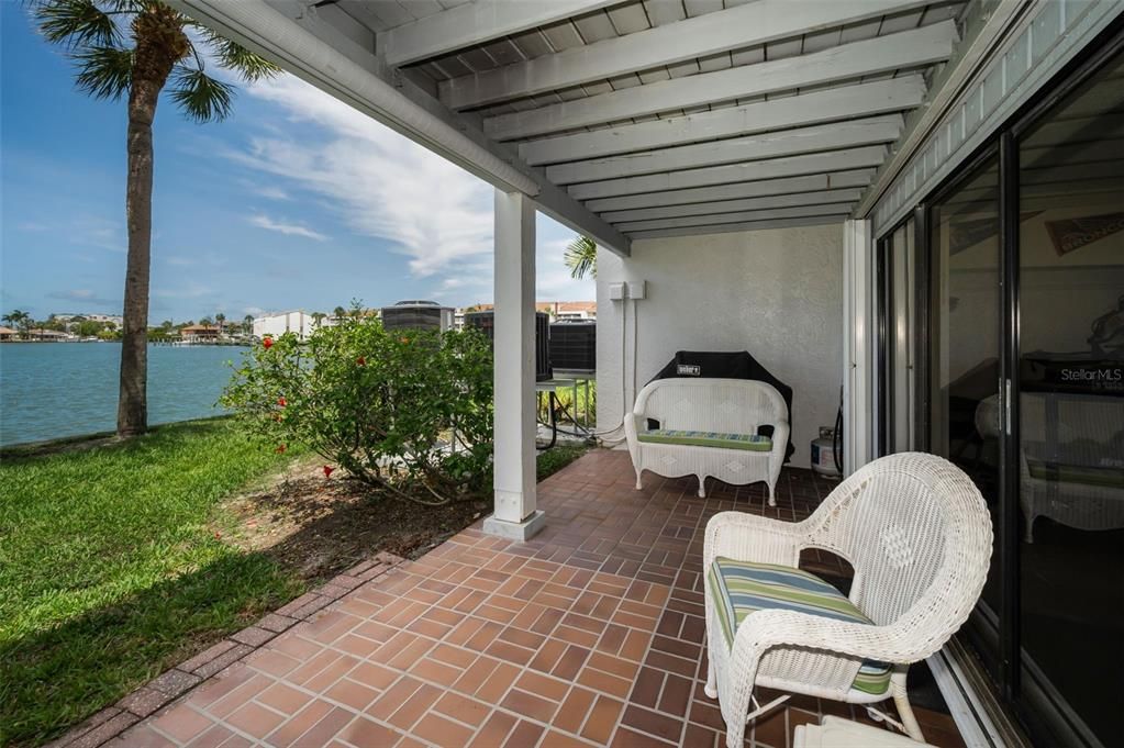 En Venta: $699,900 (3 camas, 2 baños, 1885 Pies cuadrados)