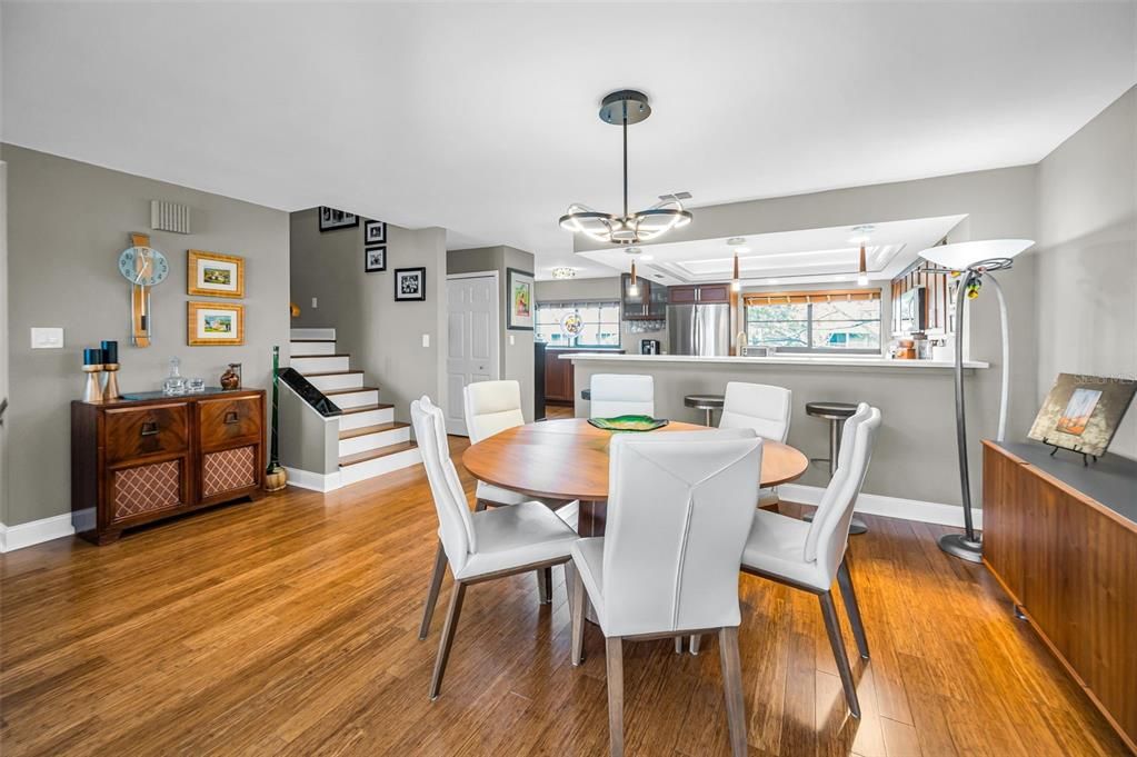 En Venta: $699,900 (3 camas, 2 baños, 1885 Pies cuadrados)