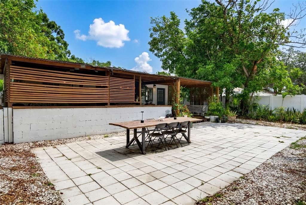 На продажу: $299,000 (2 спален, 1 ванн, 692 Квадратных фут)