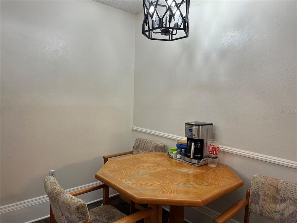 For Sale: $244,000 (3 beds, 2 baths, 1396 Square Feet)