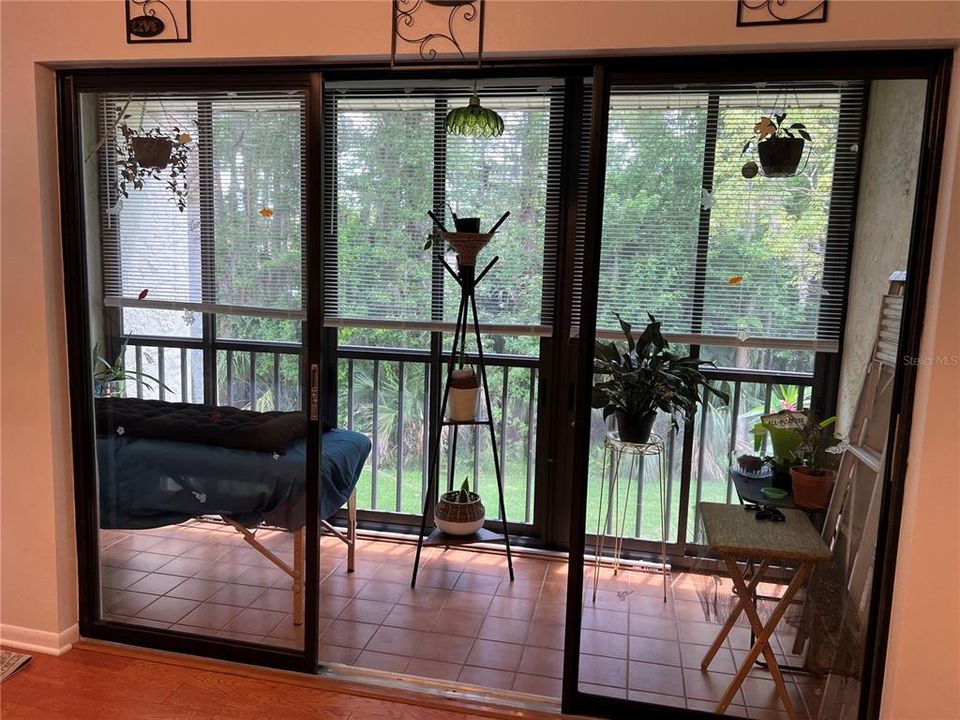 For Sale: $244,000 (3 beds, 2 baths, 1396 Square Feet)