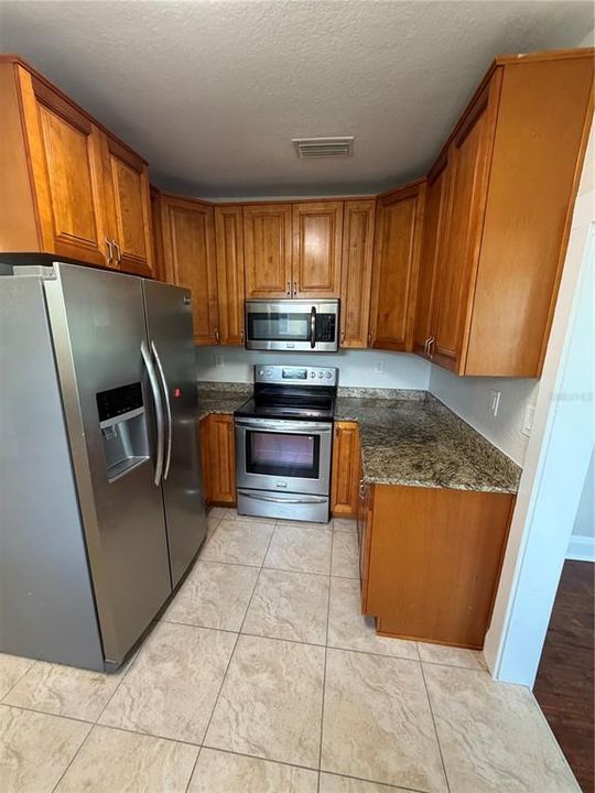 В аренду: $2,850 (3 спален, 2 ванн, 1176 Квадратных фут)