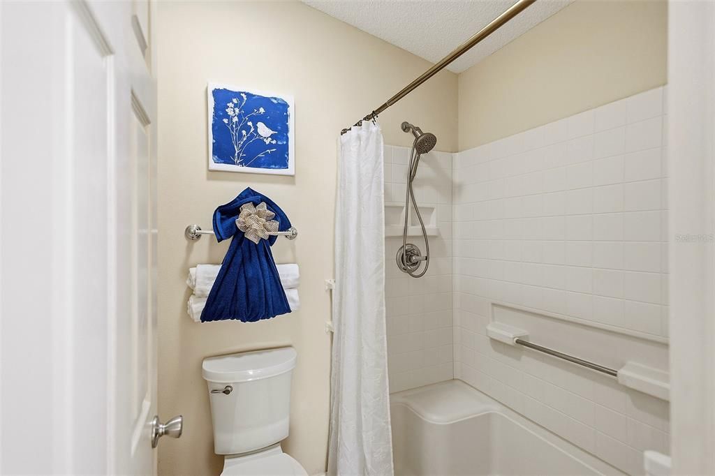 Activo con contrato: $275,000 (2 camas, 2 baños, 1188 Pies cuadrados)