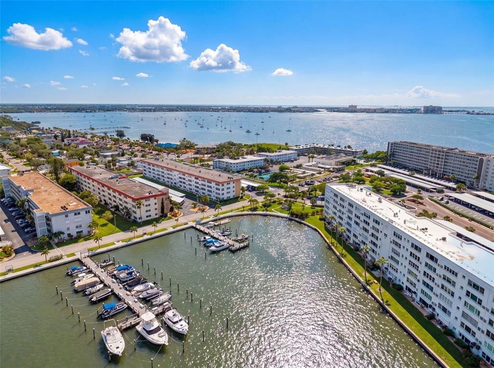 For Sale: $243,500 (2 beds, 2 baths, 1120 Square Feet)