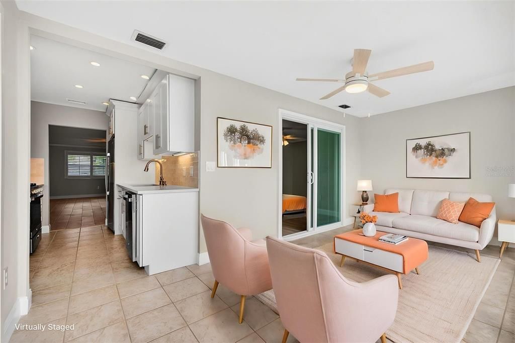 For Sale: $243,500 (2 beds, 2 baths, 1120 Square Feet)