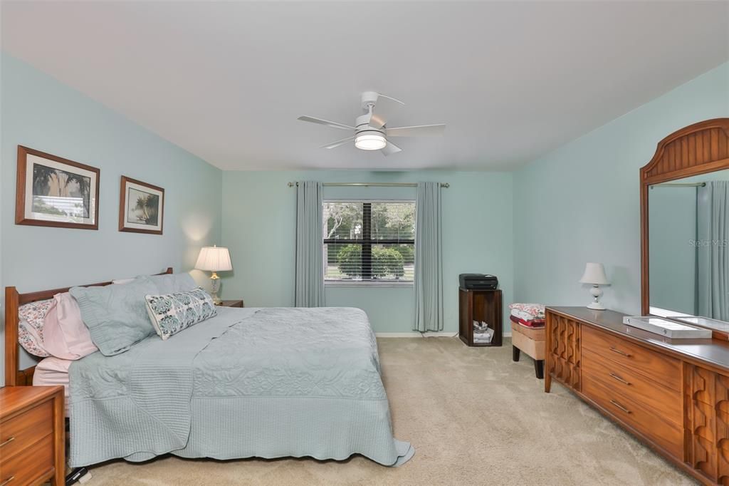 For Sale: $195,000 (2 beds, 2 baths, 1394 Square Feet)