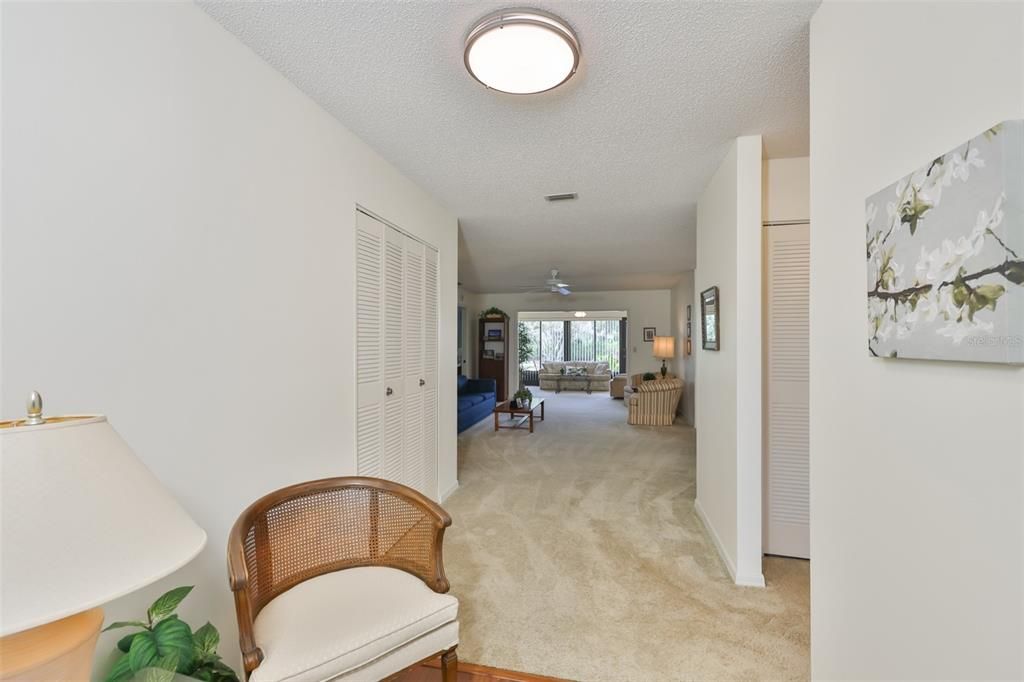 For Sale: $195,000 (2 beds, 2 baths, 1394 Square Feet)