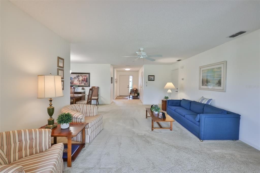 For Sale: $195,000 (2 beds, 2 baths, 1394 Square Feet)