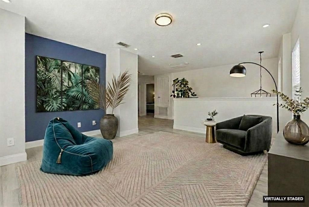 For Sale: $458,000 (3 beds, 2 baths, 2583 Square Feet)