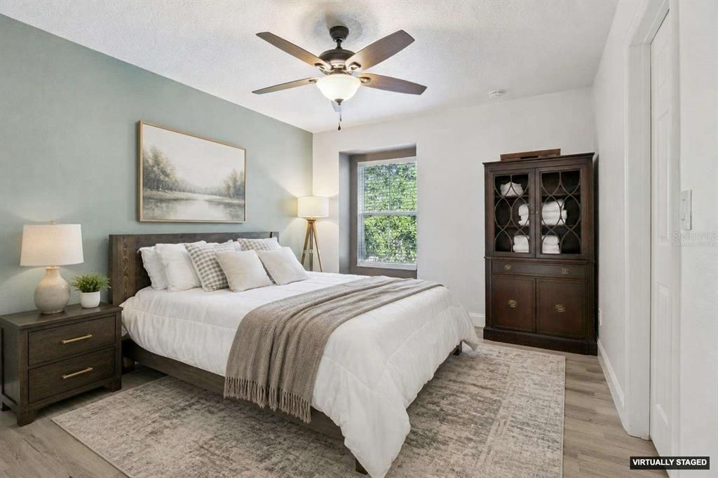 For Sale: $458,000 (3 beds, 2 baths, 2583 Square Feet)