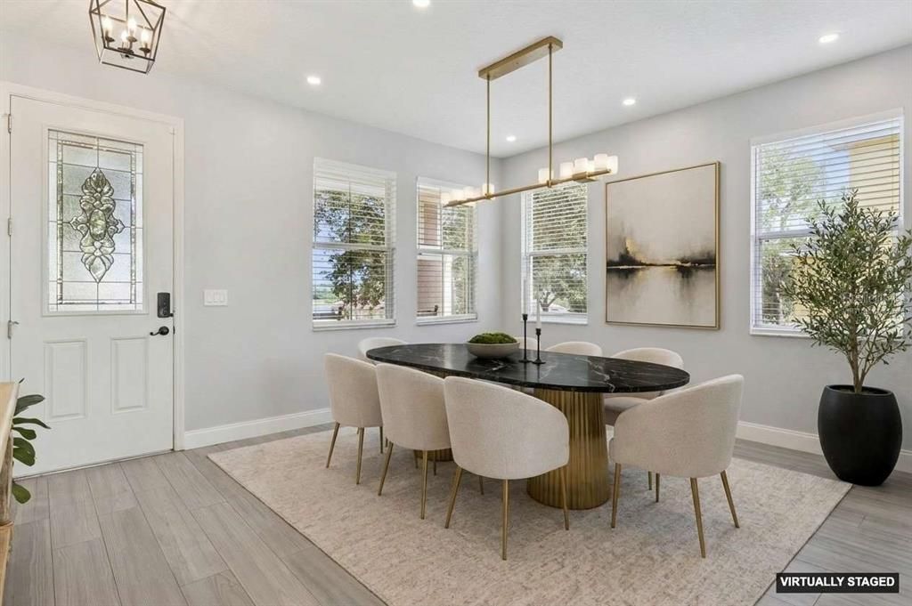 For Sale: $458,000 (3 beds, 2 baths, 2583 Square Feet)