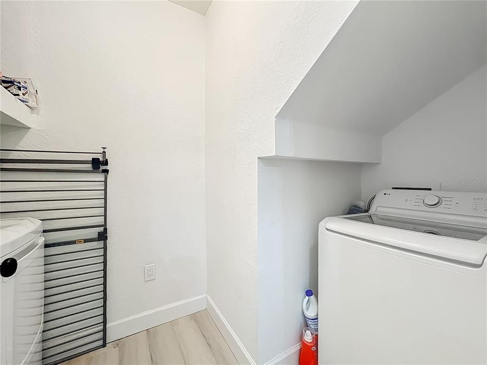En Venta: $299,000 (3 camas, 2 baños, 1575 Pies cuadrados)