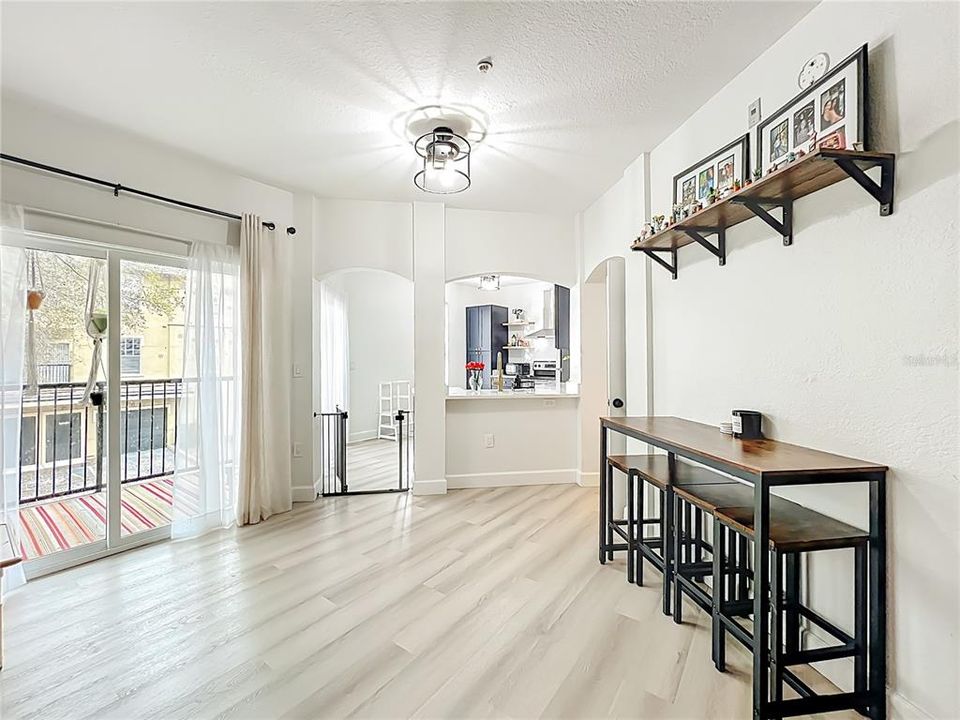 En Venta: $299,000 (3 camas, 2 baños, 1575 Pies cuadrados)