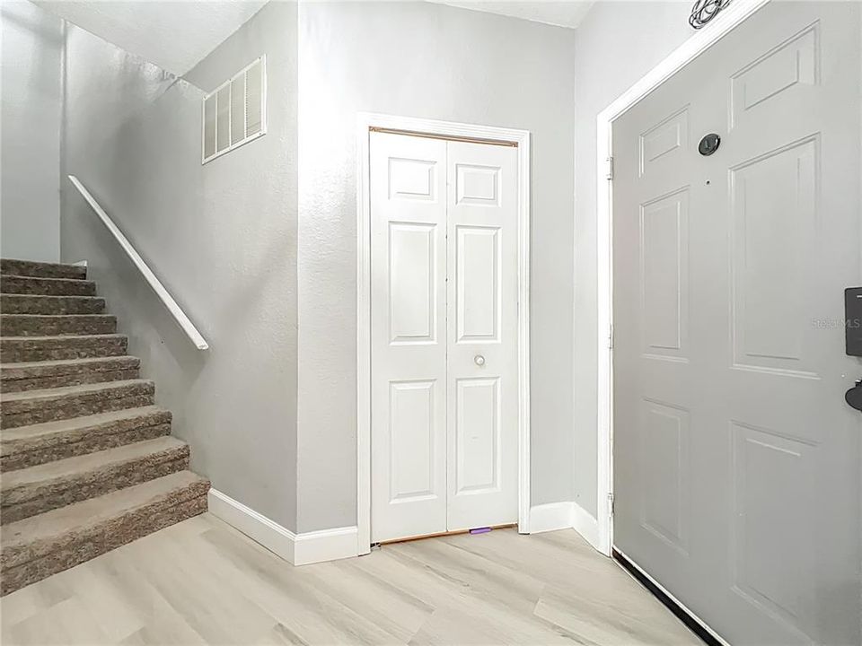En Venta: $299,000 (3 camas, 2 baños, 1575 Pies cuadrados)