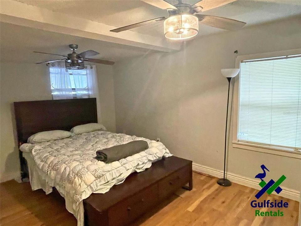 For Rent: $1,900 (2 beds, 1 baths, 726 Square Feet)
