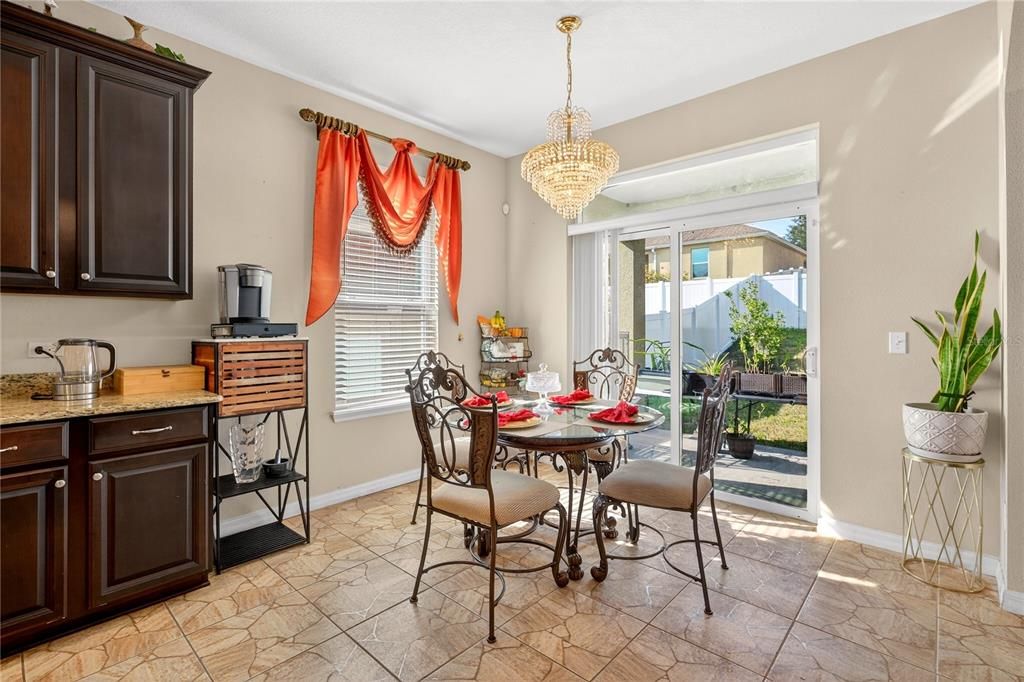 For Rent: $3,800 (6 beds, 4 baths, 4247 Square Feet)