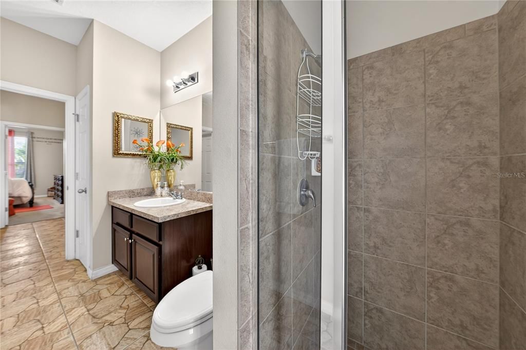 For Rent: $3,800 (6 beds, 4 baths, 4247 Square Feet)