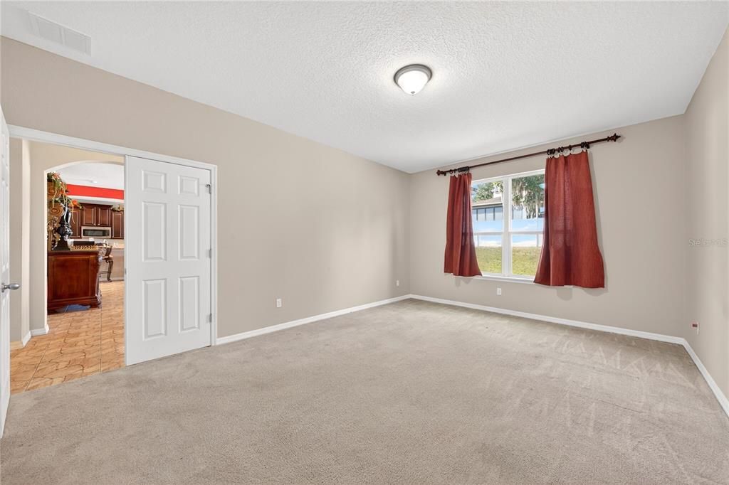 For Rent: $3,800 (6 beds, 4 baths, 4247 Square Feet)