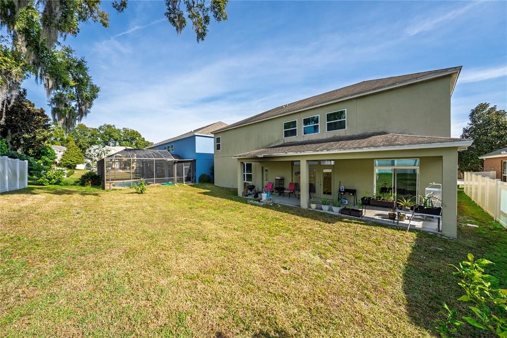For Rent: $3,800 (6 beds, 4 baths, 4247 Square Feet)