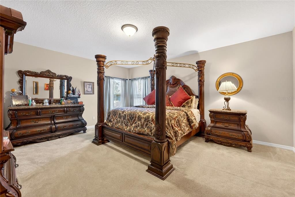 For Rent: $3,800 (6 beds, 4 baths, 4247 Square Feet)