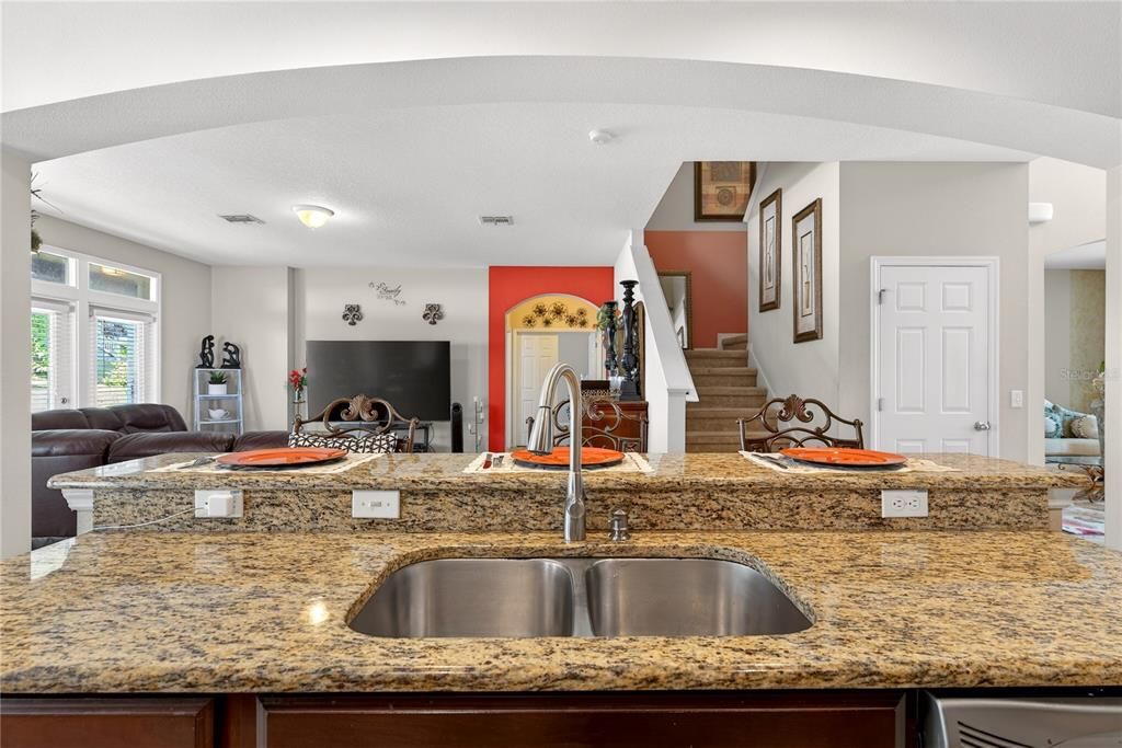 For Rent: $3,800 (6 beds, 4 baths, 4247 Square Feet)