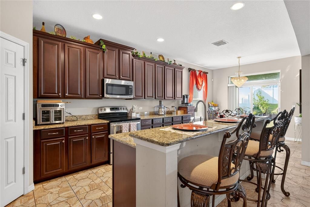 For Rent: $3,800 (6 beds, 4 baths, 4247 Square Feet)