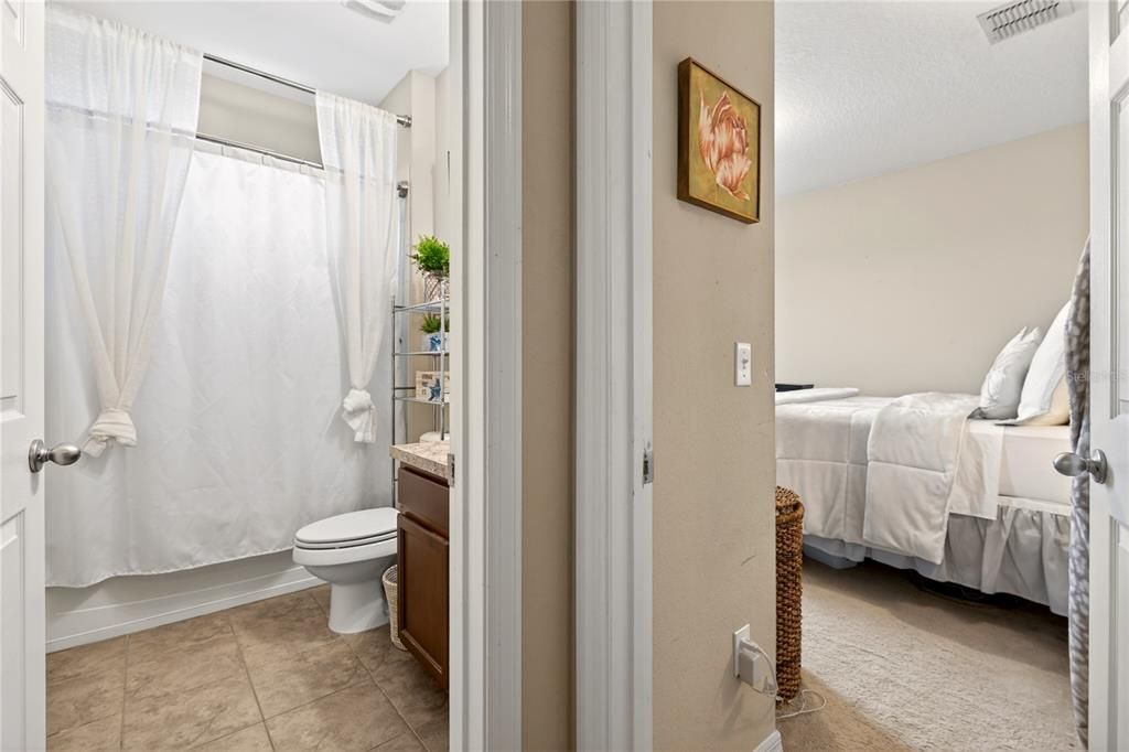 For Rent: $3,800 (6 beds, 4 baths, 4247 Square Feet)