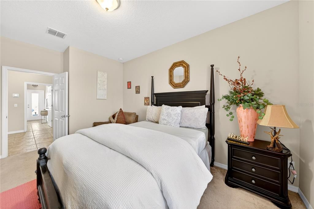 For Rent: $3,800 (6 beds, 4 baths, 4247 Square Feet)