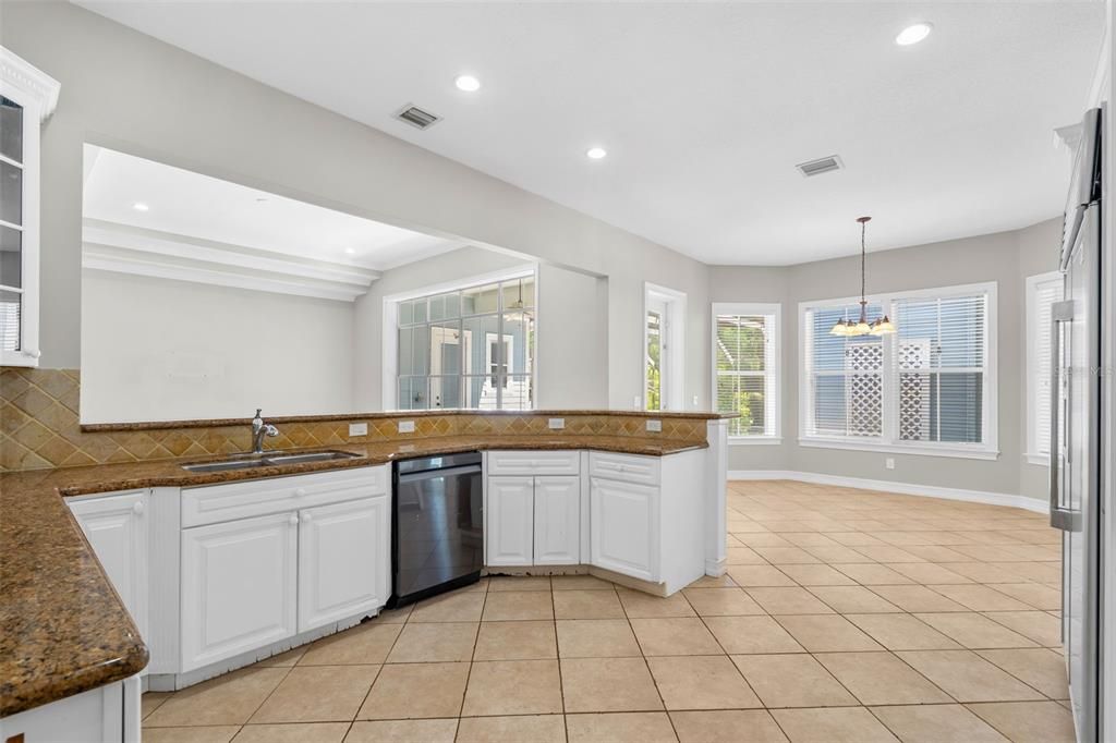 For Sale: $1,999,999 (5 beds, 4 baths, 4440 Square Feet)