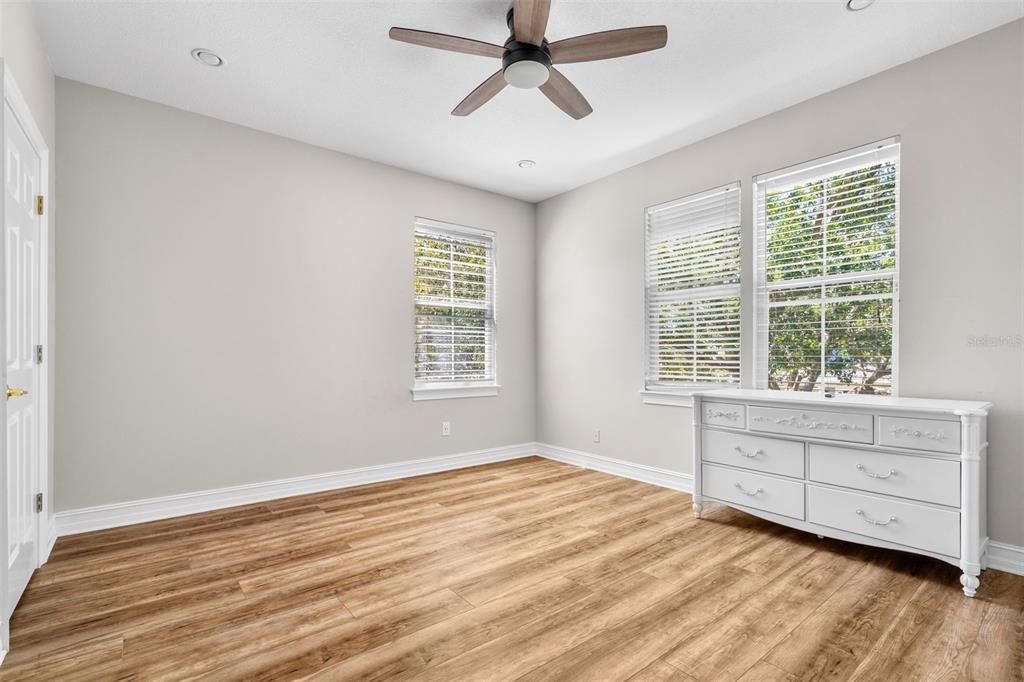 For Sale: $1,999,999 (5 beds, 4 baths, 4440 Square Feet)