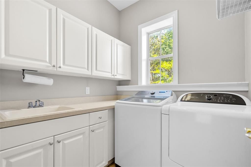For Sale: $1,999,999 (5 beds, 4 baths, 4440 Square Feet)