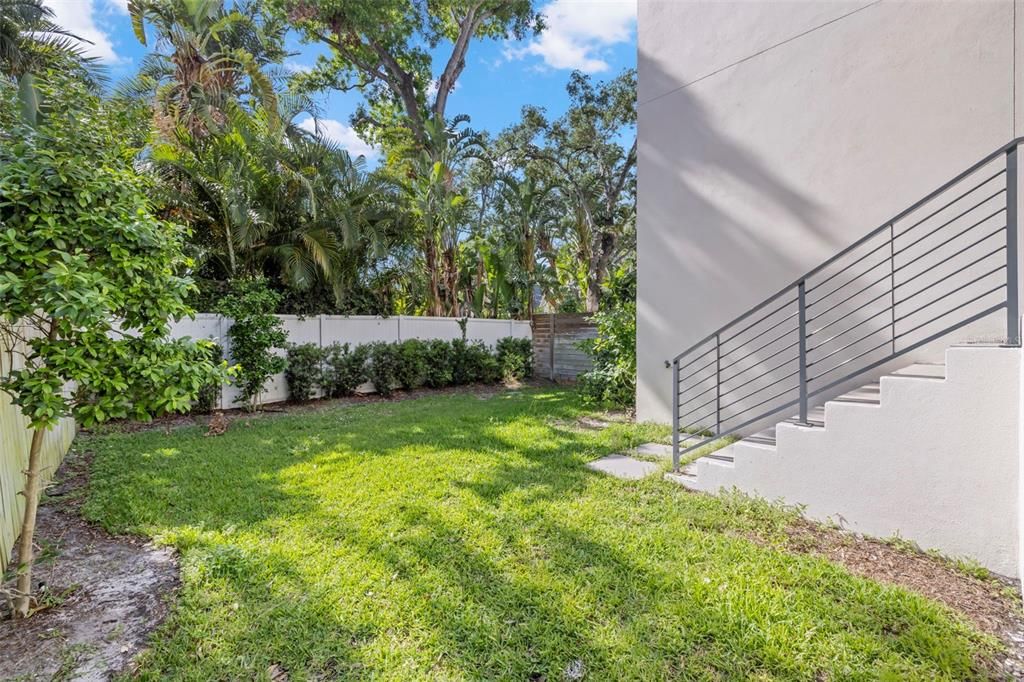 Active With Contract: $2,100,000 (4 beds, 4 baths, 4331 Square Feet)