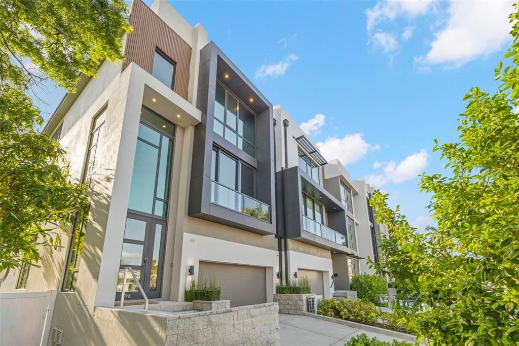 Active With Contract: $2,100,000 (4 beds, 4 baths, 4331 Square Feet)