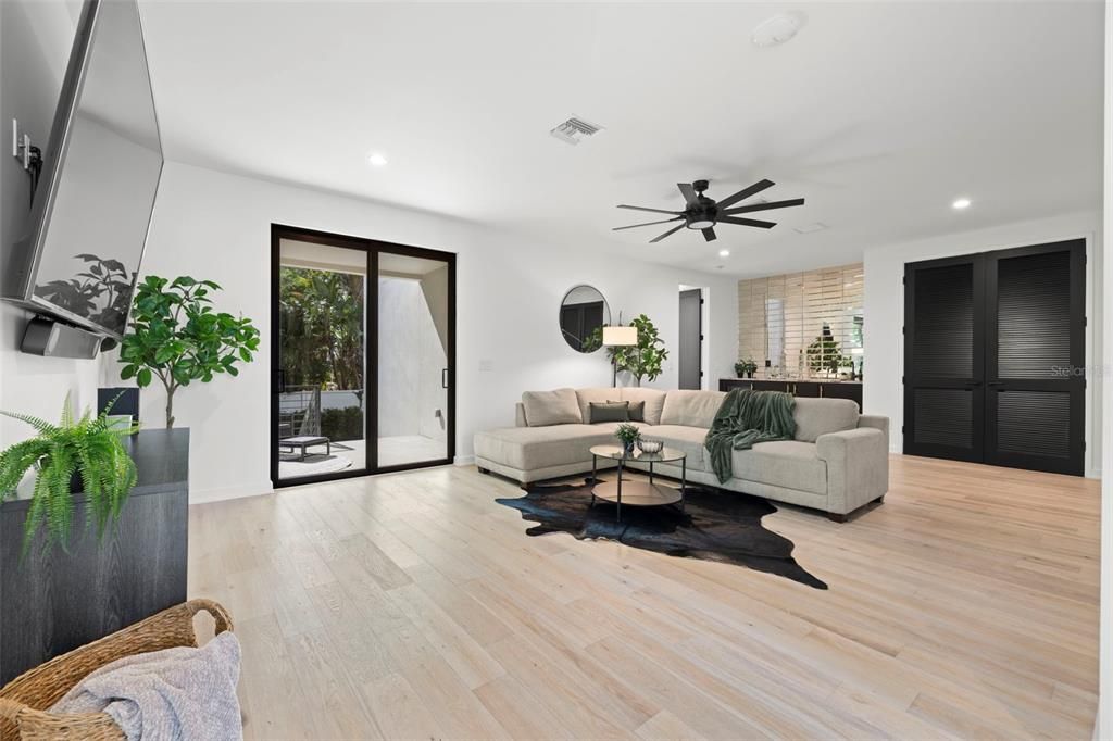 Active With Contract: $2,100,000 (4 beds, 4 baths, 4331 Square Feet)