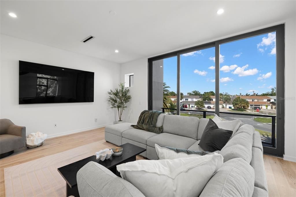 Active With Contract: $2,100,000 (4 beds, 4 baths, 4331 Square Feet)