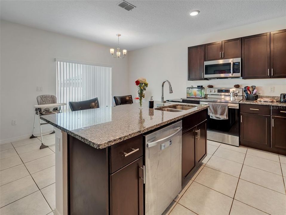 For Sale: $285,968 (3 beds, 2 baths, 1445 Square Feet)
