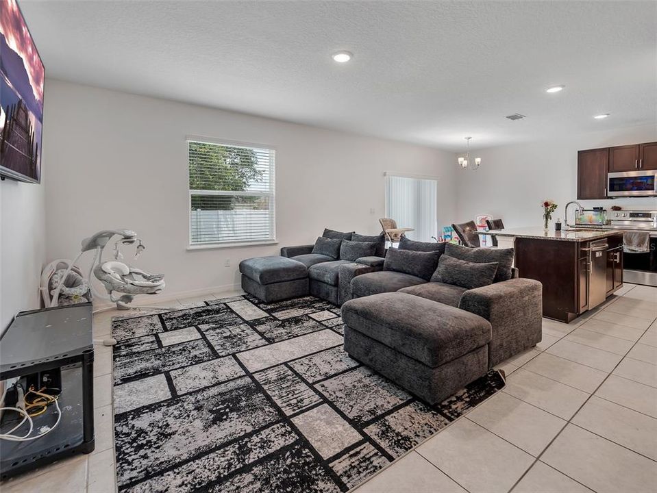 For Sale: $285,968 (3 beds, 2 baths, 1445 Square Feet)