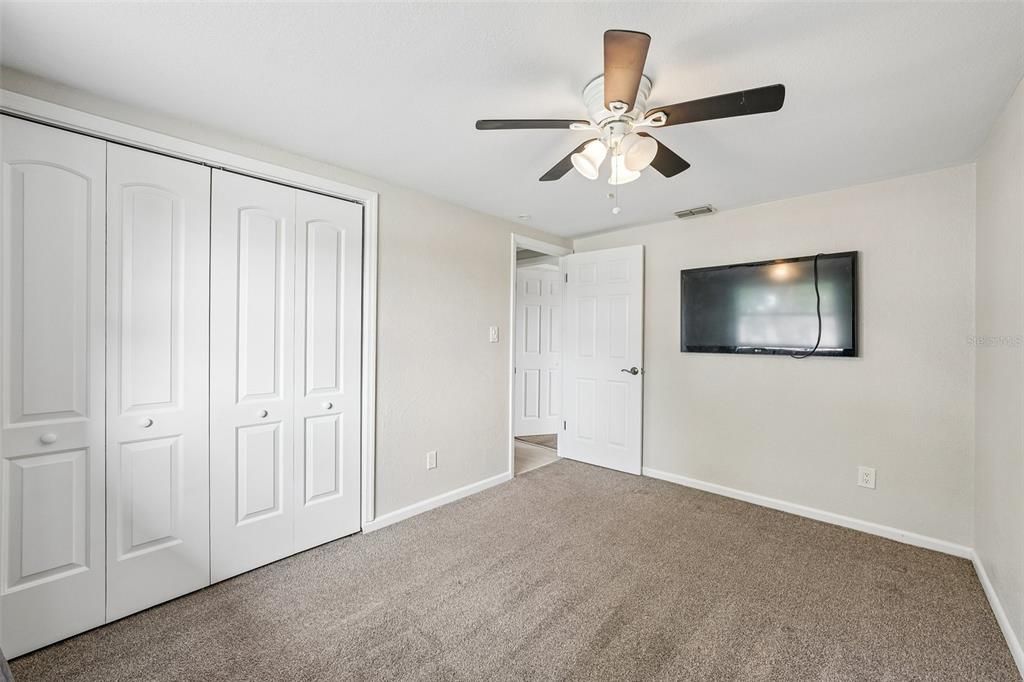 For Sale: $399,900 (3 beds, 2 baths, 1430 Square Feet)